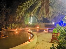 Desert Escape siwa -with palm & olive Garden - Hot Spring，位于锡瓦的酒店