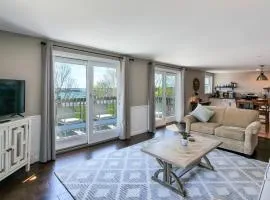 2BR Condo Downtown SWH w/ Ocean Views [Driftwood]