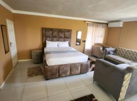 Kwa-Lapeng Village Lodge，位于勒迪格的酒店