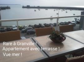 Rare à Granville! Appartement avec terrasse! Vue mer!，位于格朗维尔的家庭/亲子酒店
