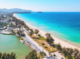 Holiday Inn Resort Phuket Karon Beach by IHG，位于卡伦海滩的酒店