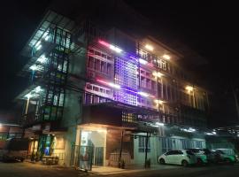 โรงแรมพรถวิล ศรีสะเกษ Sisaket PonTaWin Budget Inn，位于四色菊的酒店