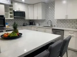 Family 4BR Home 15 min to Disneyland & Beach