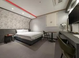 Hotel Signature