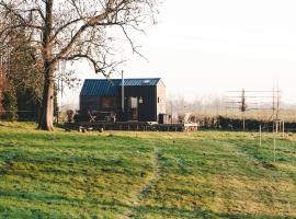 Tiny House Au Coeur de la Campagne Wallonne，位于绍蒙－吉斯图的木屋