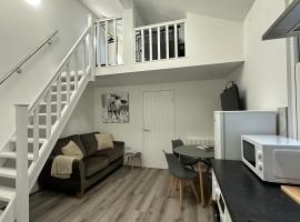 Newly refurbished Studio flat Colwyn Bay，位于科尔温湾的公寓