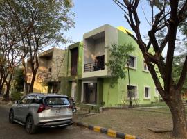 Samruddhi S3 homestay garden villa or S1，位于那格浦尔的酒店