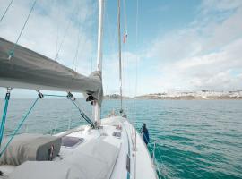 Stay in a Boat - Algarve (Blue Pearl)，位于阿尔布费拉的船屋