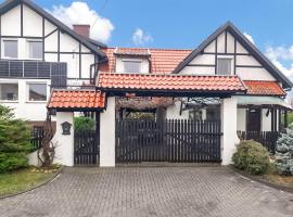 Awesome Home In Pisz With Wi-Fi，位于皮什的酒店