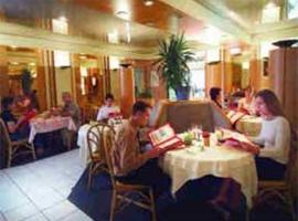 Logis Le Boeuf Rouge，位于圣瑞尼安的酒店