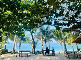 Sunny Cove Beach Resort Koh Phayam，位于拉廊的酒店