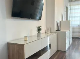 Tara's apartment