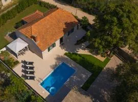 Experience VILLAGE LIFE - Jokini Dvori with private pool