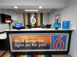 韦恩堡6号汽车旅馆，位于韦恩堡的酒店