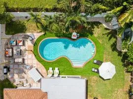Cozy home at Lighthouse Point with Pool 1