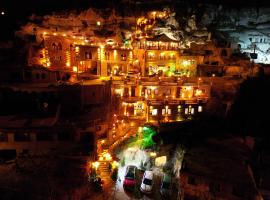 Cappadocia Nar Cave House & Swimming Pool，位于内夫谢希尔H.Hava Dirikoc Park附近的酒店