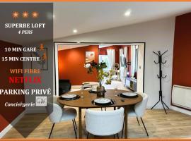 Loft O'Chalet - 10 min GARE - PARKING PRIV&Eacute;，位于亚眠的木屋