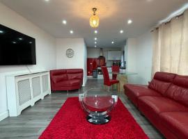 Cheerful 2 Bedroom Bungalow fully Furnished，位于Bradenham的度假屋