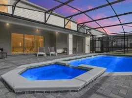 Magical Mansion 10 Bedroom w pool near Disney