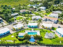 Poolfront Cottage Near Beach with Full Kitchen!