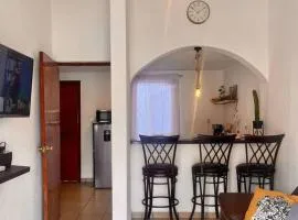 Depto. equipado, Dos Habitaciones, Zona Céntrica