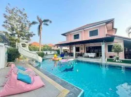 Pattaya Private Pool villa near beach (DSMILE)