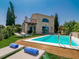 Ionian Zante Nout Villa 200 m from the beach，位于蒂锡利维的酒店