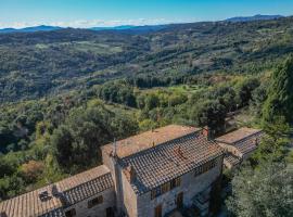 Agriturismo Antico Borgo Montacuto，位于Pari的酒店