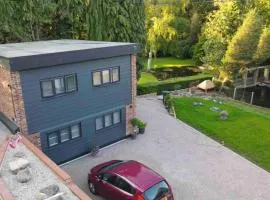 1 bedroom guesthouse including parking on premises