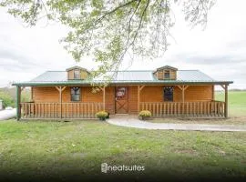Open Concept Cabin for 2 - Near Ark Encounter!
