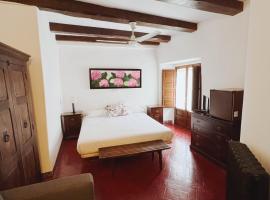 Casa del Arte，位于西曼卡斯的酒店