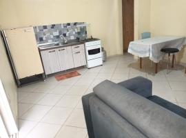 Apartamento veraneio Torres 2024，位于托雷斯的酒店