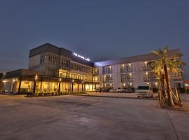 โรงแรม เดอะโมเดล การ์เด้น，位于Yasothon的酒店