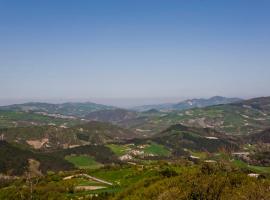 Albergo Ristorante Croce Bianca，位于Valverde Pavia的酒店