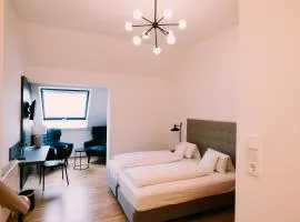 GUESTHOUSE RIEGERSBURG - Das Haus der guten Geister