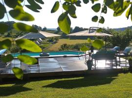 Villa avec piscine chauffée Périgord Dordogne，位于Marnac的酒店