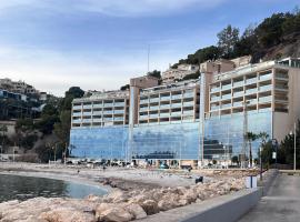 Apartamento en Altea con vistas al mar，位于阿尔啼的酒店