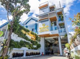 Gia Nguyễn Hotel Dalat，位于大叻的带停车场的酒店