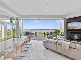 Piermont Waterfront Villa with Hot Tub