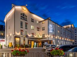 陶鲁斯Spa酒店，位于利沃夫的带热水浴缸的酒店