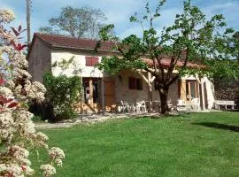 Ancienne forge restaurée et piscine