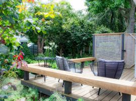 The Alchemist Retreat, Private Studio in Carterton，位于Carterton的酒店