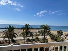 Primera línea de playa con preciosas vistas al mar，位于库尼特的酒店