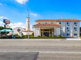 布鲁克哈斯特广场旅馆，位于安纳海姆的酒店