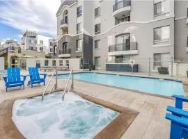 Queen Private Room in Shared Two Bedroom Apartment Marina Del Rey & Venice - Sleeps 2