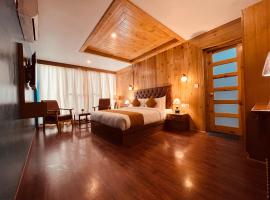 TATA Vista Resort Mall Road Manali - Centrally Heated & Air Cooled，位于马拉里New Manali的酒店