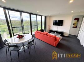 Fancy in Phillip - 2bd 2bth Apt!，位于Phillip的酒店