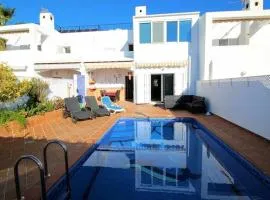 Preciosa casa adosada con piscina privada