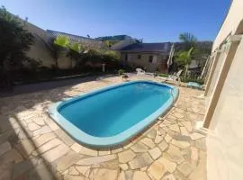 Casa Arejada com piscina para momentos em família