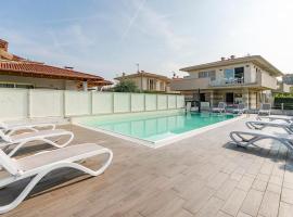 Beautiful Home In Puegnago Sul Garda，位于拉法的酒店